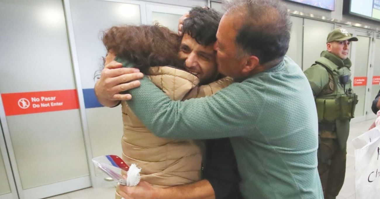 Chilenos deportados de EE.UU. denuncian abusos: “Están buscando cualquier excusa para expulsarnos”