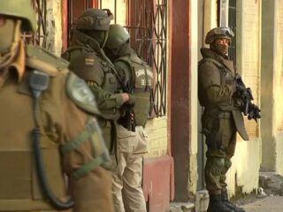 Allanamientos a “casas narco” en Las Condes: incautan armas, drogas y detienen a cinco personas