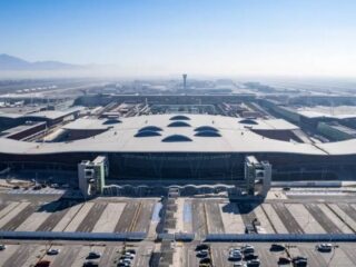 Santiago da el salto: Nuevo aeropuerto triplicará su capacidad con tren ligero, tercera pista y mega terminal