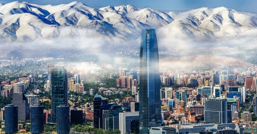 Declaran Alerta Ambiental para este martes en Santiago: revisa quiénes no podrán circular