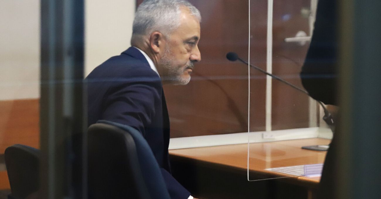 Reprogramación de juicio contra juez que grabó a mujeres en gimnasio