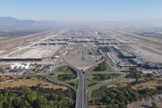 Modernización del Aeropuerto de Santiago: Plan para triplicar pasajeros y más estacionamientos