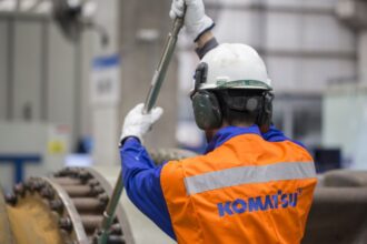 Trabajo en Komatsu: Revisa las ofertas laborales vigentes