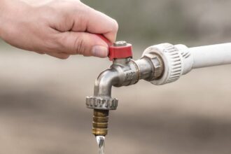 Masivo corte de agua en seis comunas de Santiago por 36 horas
