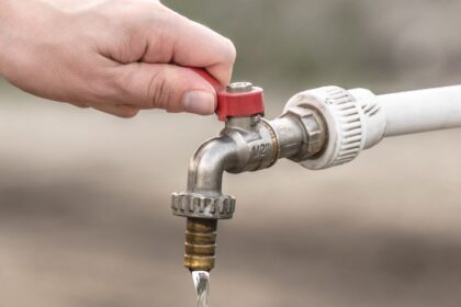 Masivo corte de agua en seis comunas de Santiago por 36 horas
