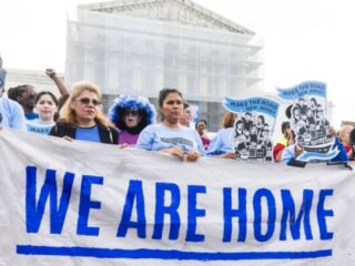 Suprema corte de EEUU autoriza a Trump deportar migrantes a terceros países