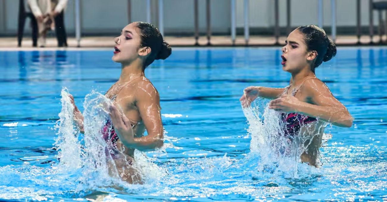 Mellizas chilenas ganan campeonato de natación tras ser víctimas de robo