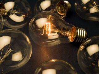 Subsidio Eléctrico 2025: ¿Cómo postular y cuánto dinero entrega este beneficio?