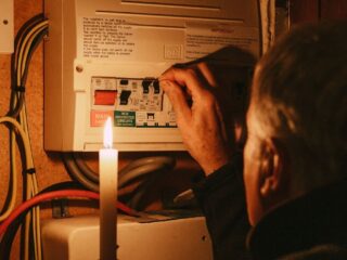 Senado rechaza propuesta que aumentaba sanciones a empresas eléctricas por cortes de luz