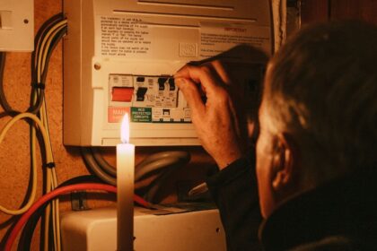 Senado rechaza propuesta que aumentaba sanciones a empresas eléctricas por cortes de luz