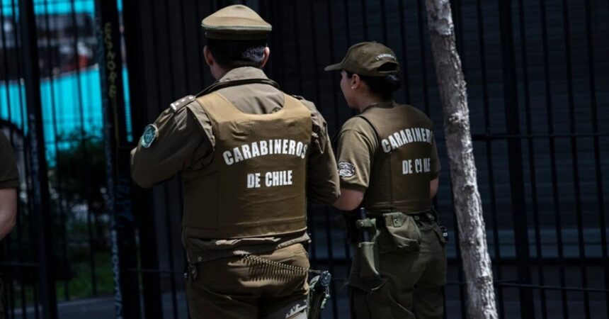 Carabineros da de baja a 9 funcionarios por red de corrupción vinculada al retiro de vehículos