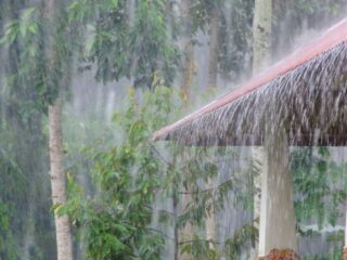 Meteorología emite aviso por intensas lluvias en la zona central: afectará a la RM y otras tres regiones