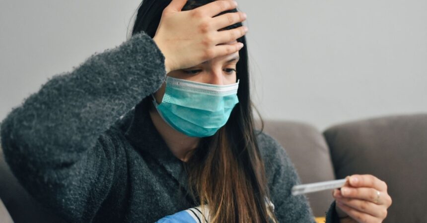 Nueva variante del COVID-19 provoca fuerte dolor de garganta: ¿qué se sabe hasta ahora?