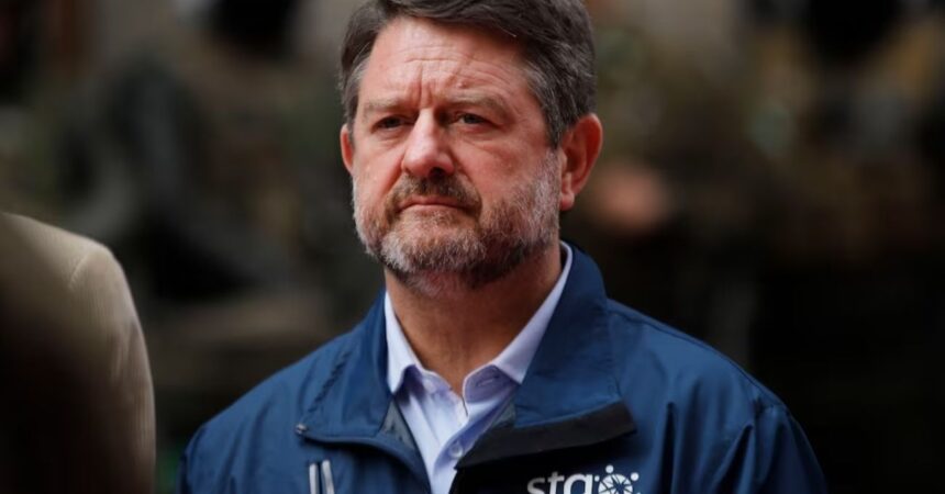 Carabineros realiza diligencias en casa de Claudio Orrego y sede del GORE por presunta asesoría vinculada a campaña