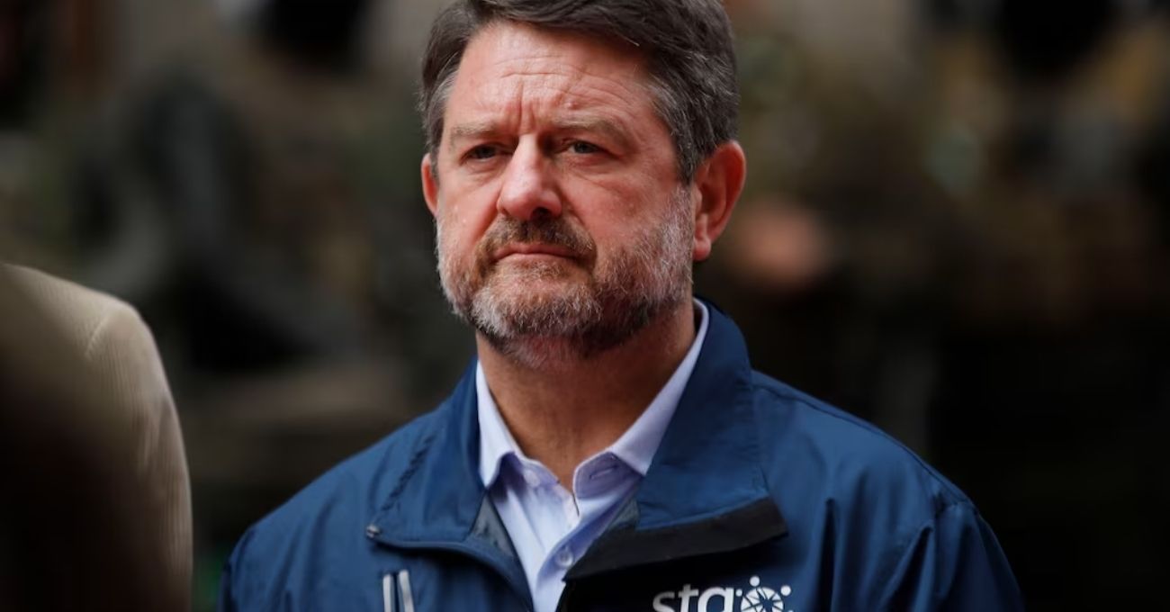 Carabineros realiza diligencias en casa de Claudio Orrego y sede del GORE por presunta asesoría vinculada a campaña