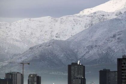 Posible nieve en Santiago: sistema frontal del martes podría teñir de blanco varias comunas