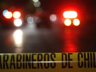 Violento portonazo en Lampa: Delincuentes roban SUV en segundos frente a vivienda