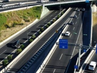 Así cambiará el cobro para autos sin TAG en autopistas de Santiago desde julio
