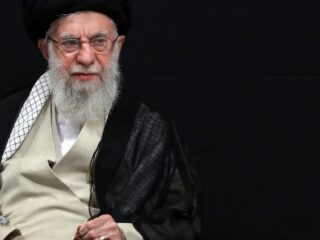Jamenei desafía a EE.UU. e Israel: “Irán nunca se rendirá ante una paz impuesta”