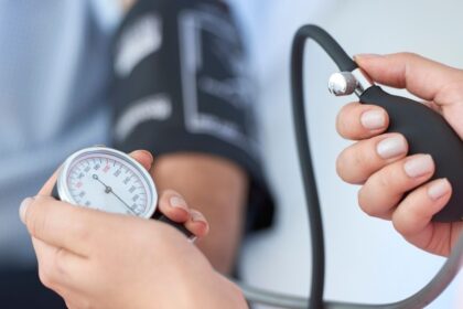 Estos son los alimentos que más te perjudican si tienes hipertensión
