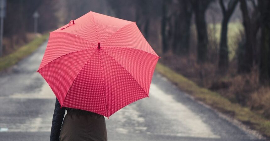 Lluvias retornan al sur de Chile este viernes: Revisa las regiones donde se sentirá el agua