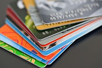 ¿Cuenta vista o cuenta corriente? La guía clave para elegir bien tu cuenta bancaria en Chile