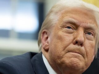 Trump ordenó el ataque a Irán desde su club de golf tras semanas de tensión