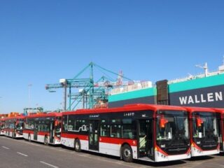 Santiago incorpora 300 nuevos buses eléctricos: Conoce las comunas beneficiadas