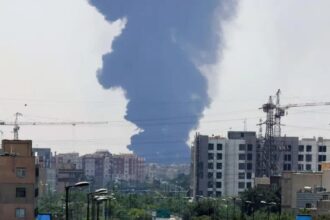 Irán ataca con misiles bases de EE.UU. en respuesta a bombardeos
