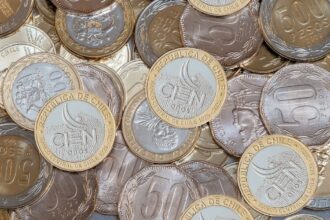Así luce la nueva moneda conmemorativa de $100 por el centenario del Banco Central