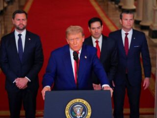 Trump afirma que ataques de EE.UU. destruyeron por completo instalaciones nucleares de Irán