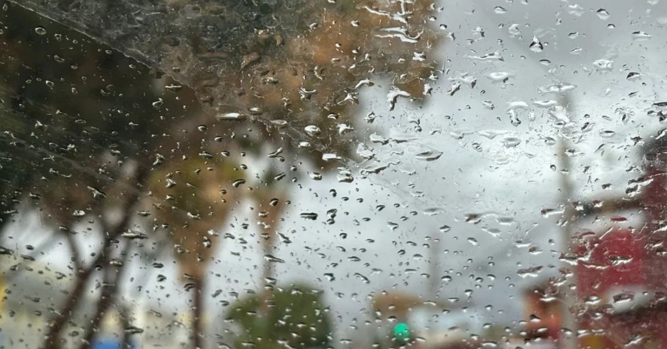 Clases suspendidas en Calama y San Pedro de Atacama por intensas lluvias: autoridades activan medidas preventivas