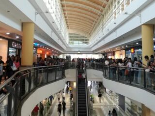 ¿Abrirán los malls este domingo durante las elecciones primarias?