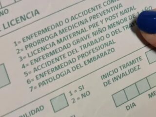 Licencias médicas caen 15% tras revelación de viajes en reposo: Marcel atribuye baja a efecto combinado