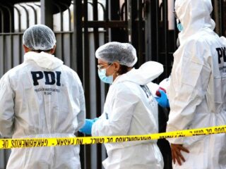 Casa recibe cerca de 90 disparos y deja a un transeúnte herido en Conchalí