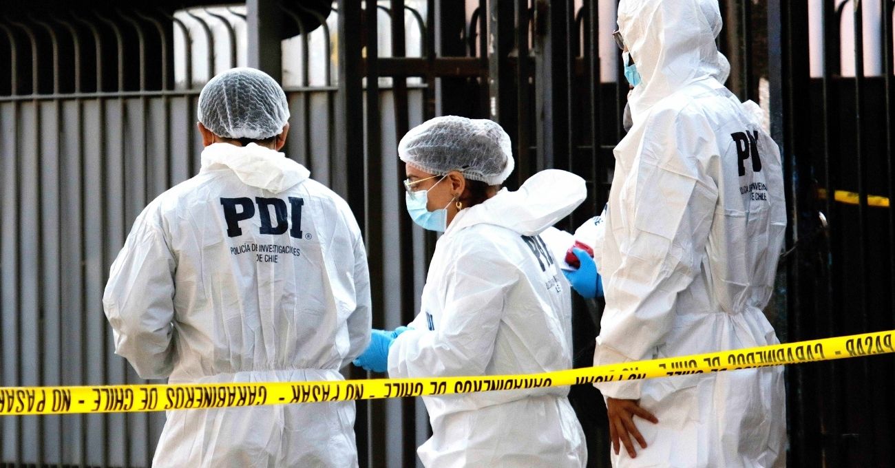 Casa recibe cerca de 90 disparos y deja a un transeúnte herido en Conchalí