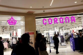 Caos y Decepción en las Tiendas Corona: ¿El Último Adiós Agita los Precios?