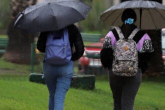 Santiago se prepara: anuncian probables lluvias para el Día del Padre en la zona central