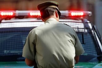 Conductor de 80 años manejó ebrio y atropelló a dos adolescentes en paso peatonal en Algarrobo
