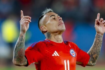 Eduardo Vargas alista su llegada a la U: señales de un inminente regreso