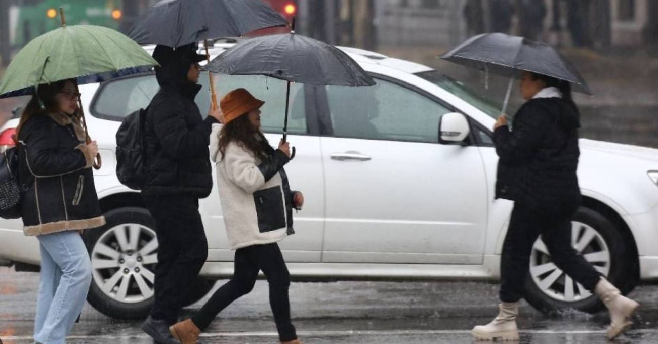 Lluvias, lloviznas y agua-nieve marcarán el clima de este miércoles en seis regiones del país