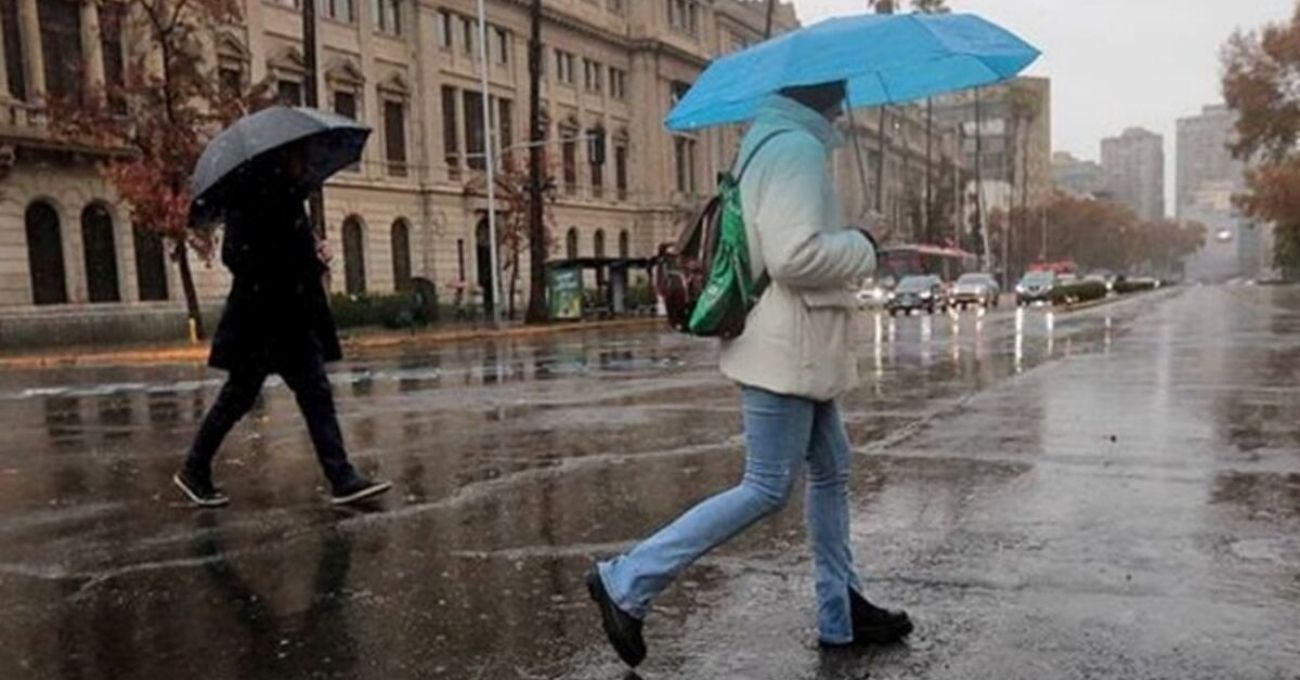 Lloviznas en Santiago este miércoles: ¿a qué hora y dónde caerán?