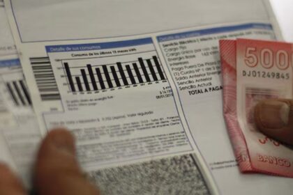 Suben las tarifas eléctricas en Chile: nuevo incremento del 7,1% comenzará a impactar este mes