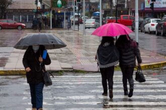 Viernes marcado por lluvias y ráfagas de hasta 100 km/h en varias regiones del país