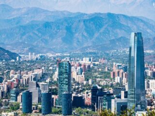 Aumentan las Temperaturas en Santiago por Fenómenos Meteorológicos que Llegan este Viernes