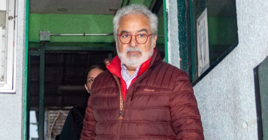 Millonaria deuda provoca remate de departamento de Luis Hermosilla en Lastarria