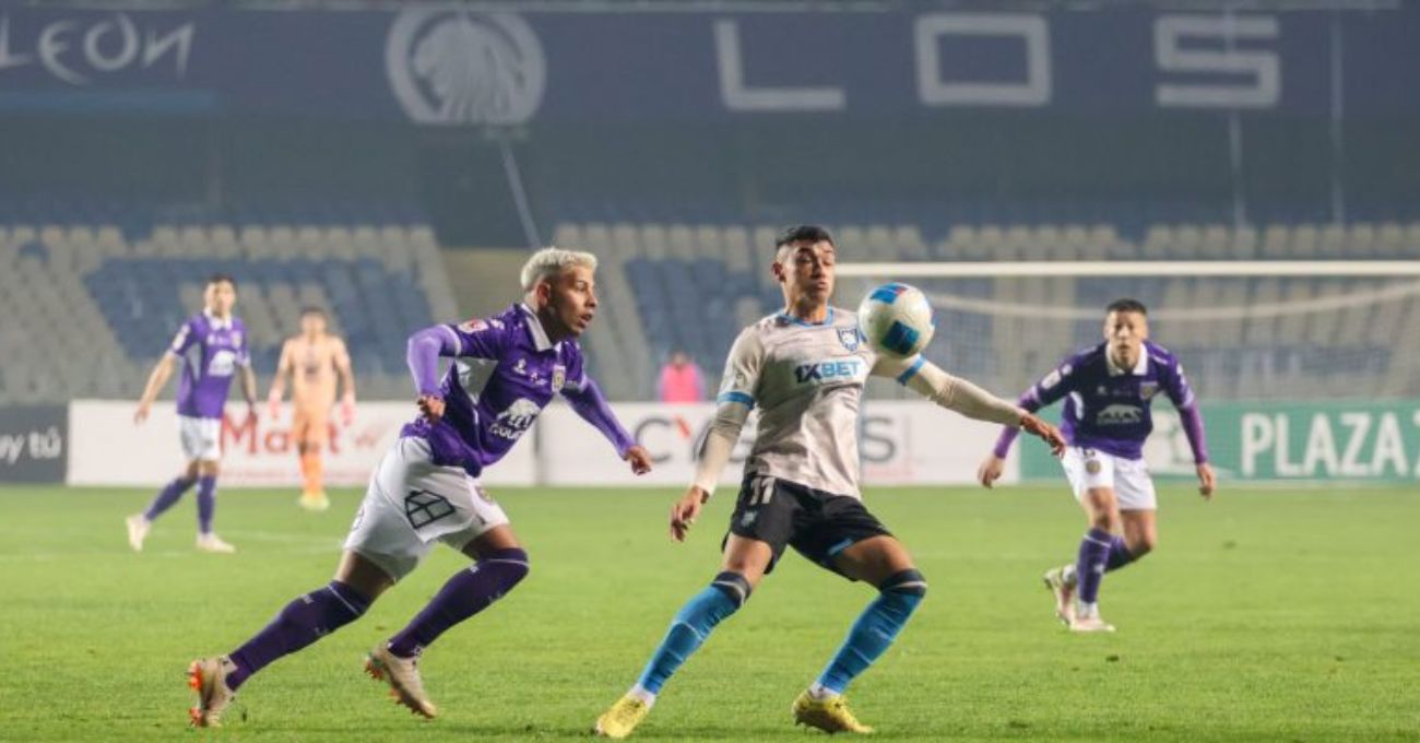 Barristas de Huachipato protagonizan lamentable robo de camiseta en partido de fútbol