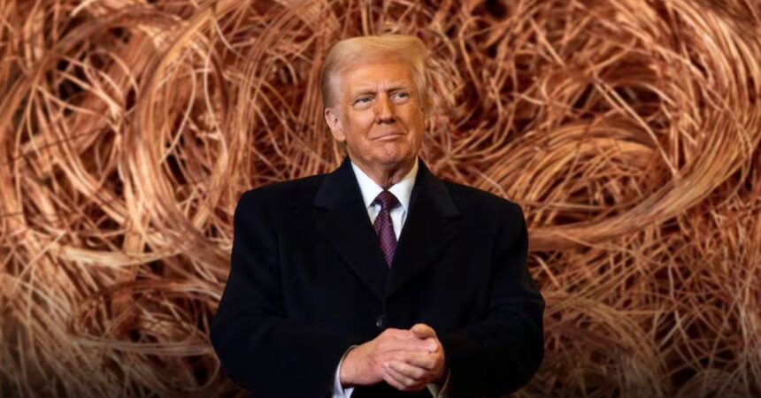 Trump Iimpone arancel del 50% al cobre y amenaza a farmacéuticas con un 200%
