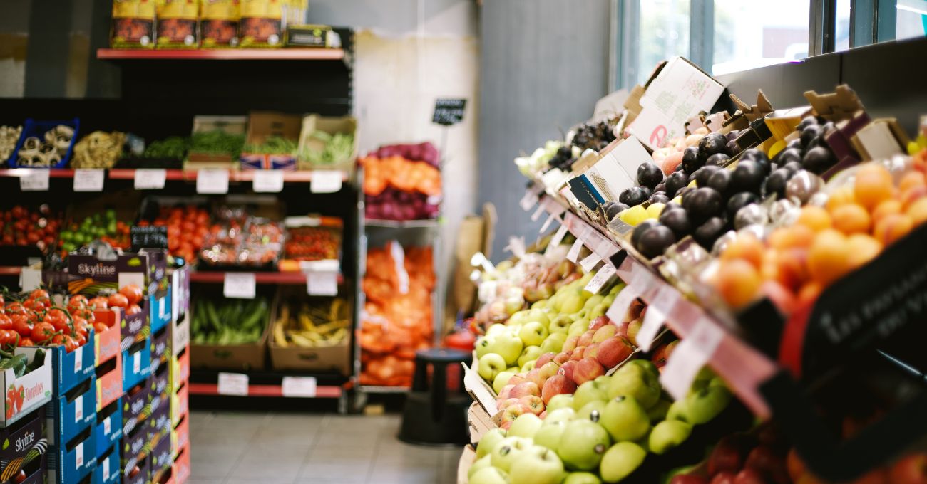 Funcionamiento comercio: Supermercados y centros abiertos en feriado del 16 de Julio