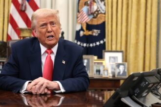 Trump lanza ultimátum a Rusia: amenaza con aranceles del 100% si no cesa la guerra en 50 días